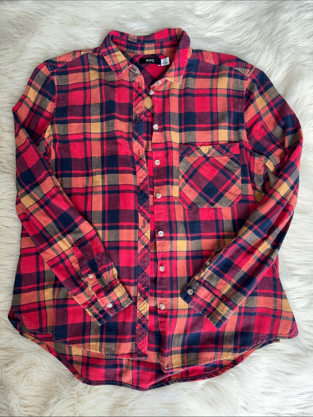 5 for $25🎈BDG plaid button down